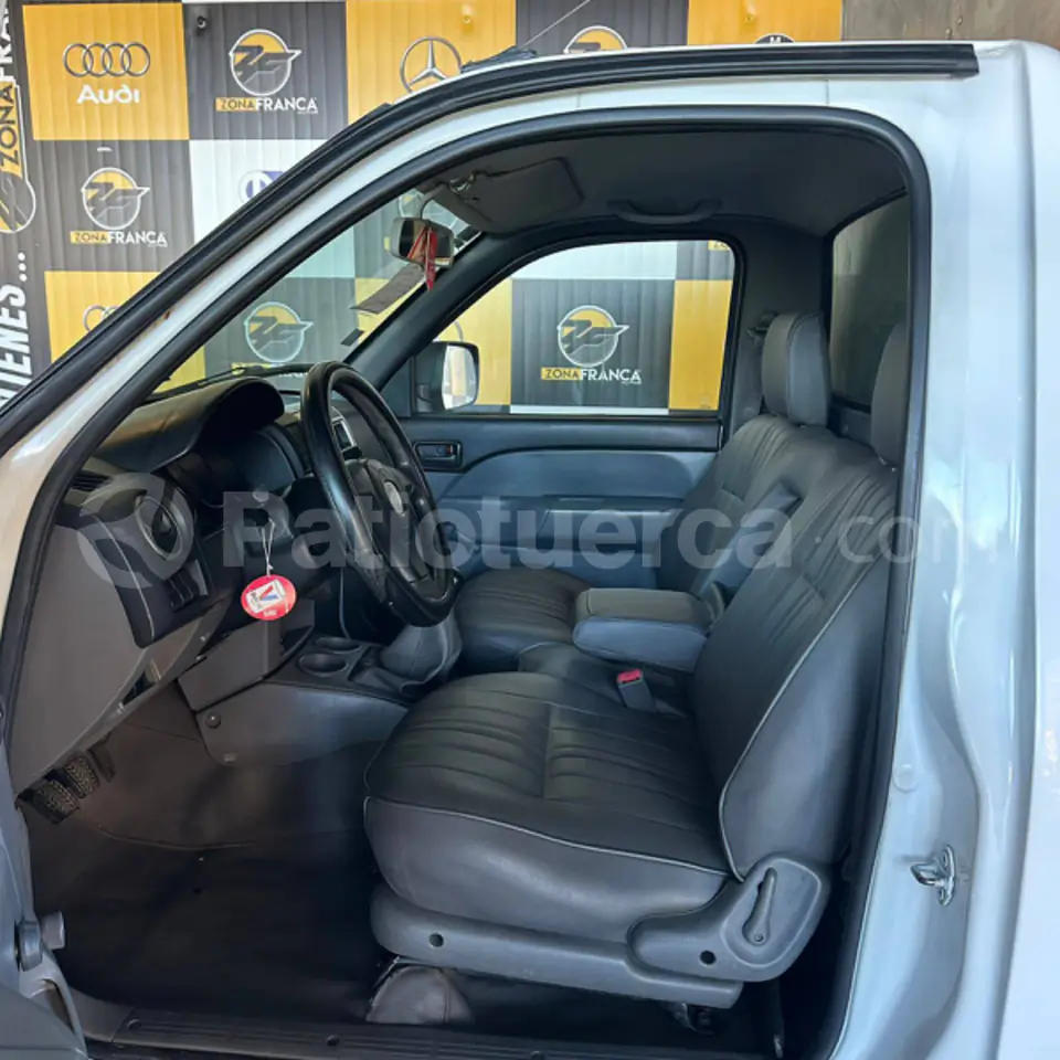 Foto 8 de Mazda BT-50 CS 2.2