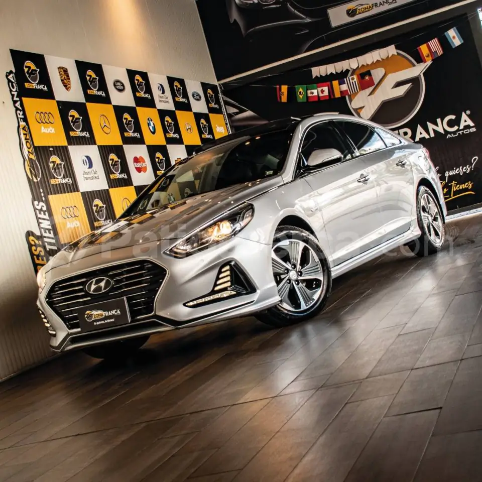 Foto 1 de Hyundai Sonata Hybrid