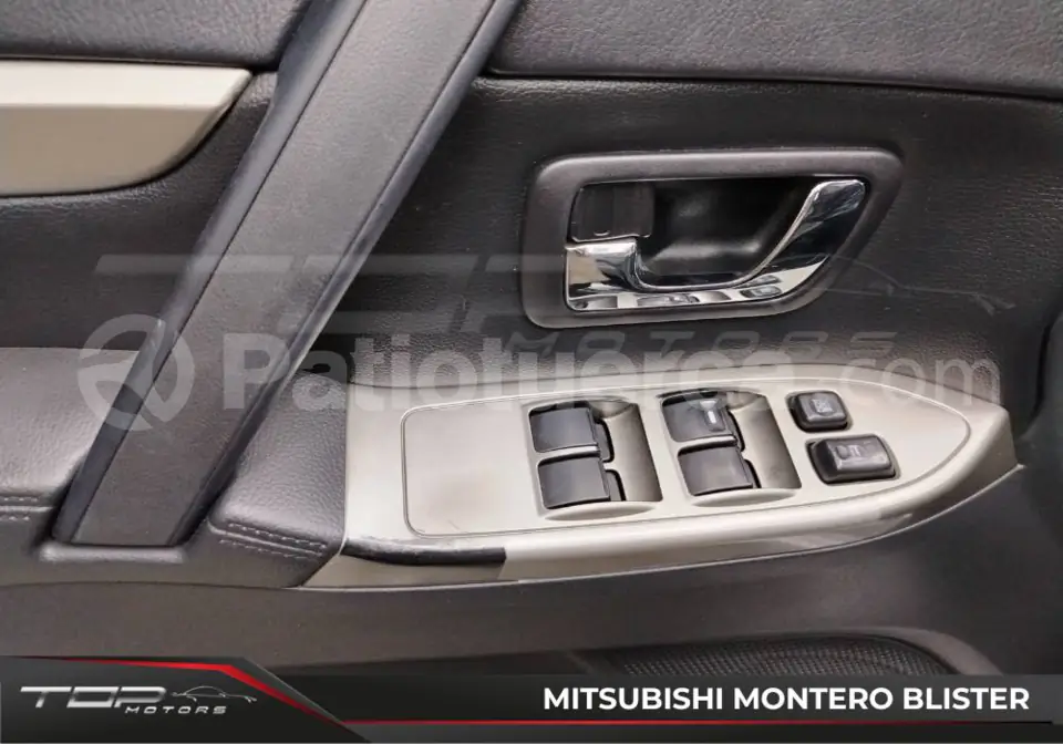 Foto 24 de Mitsubishi Montero Blister