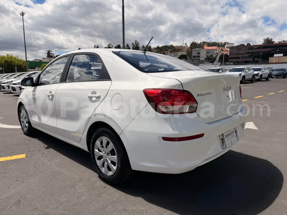 Foto 7 de Kia Soluto LX