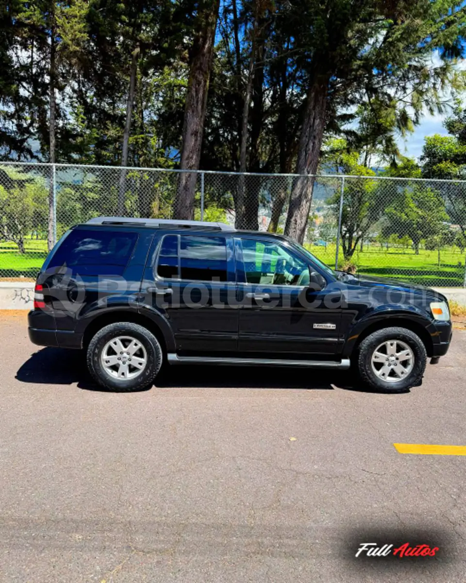 Foto 4 de Ford Explorer 5P