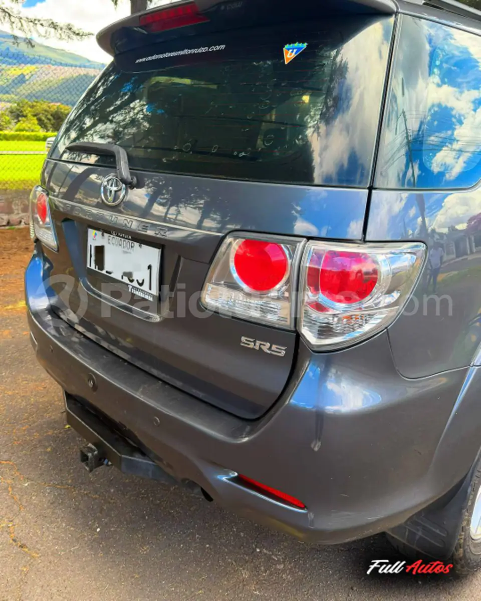 Foto 6 de Toyota Fortuner