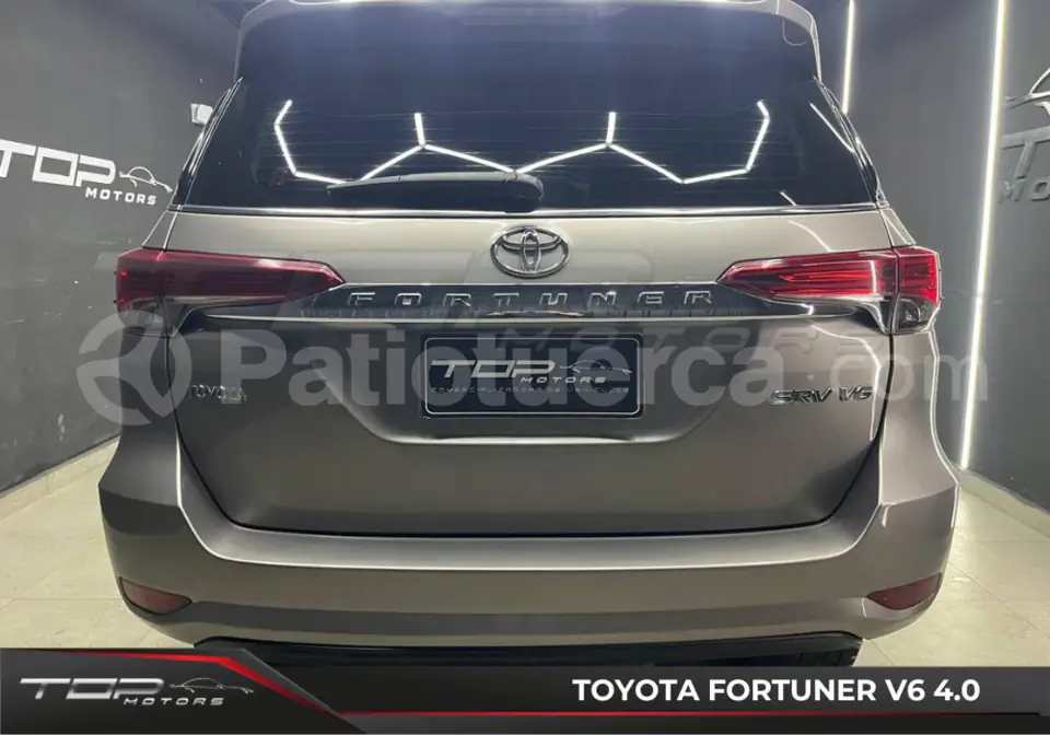 Foto 5 de Toyota Fortuner 4.0