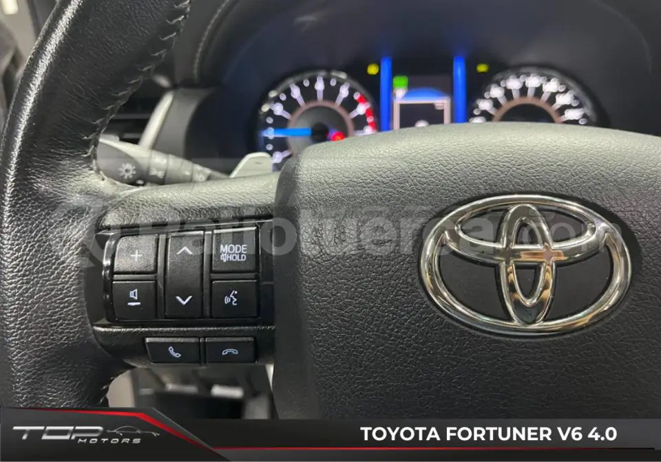 Foto 9 de Toyota Fortuner 4.0