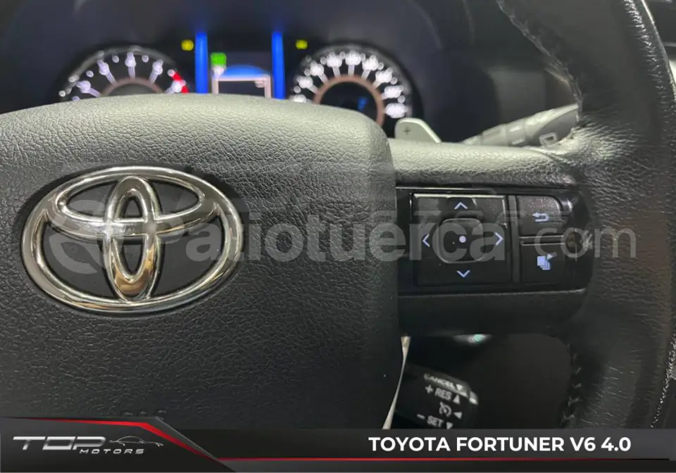 Foto 10 de Toyota Fortuner 4.0