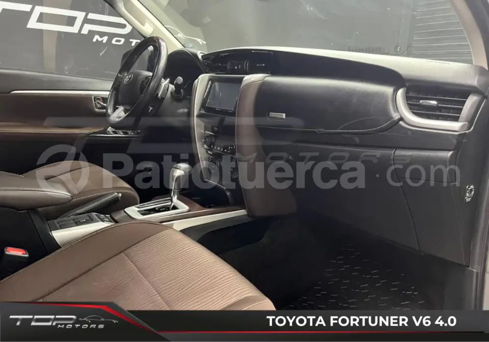 Foto 12 de Toyota Fortuner 4.0