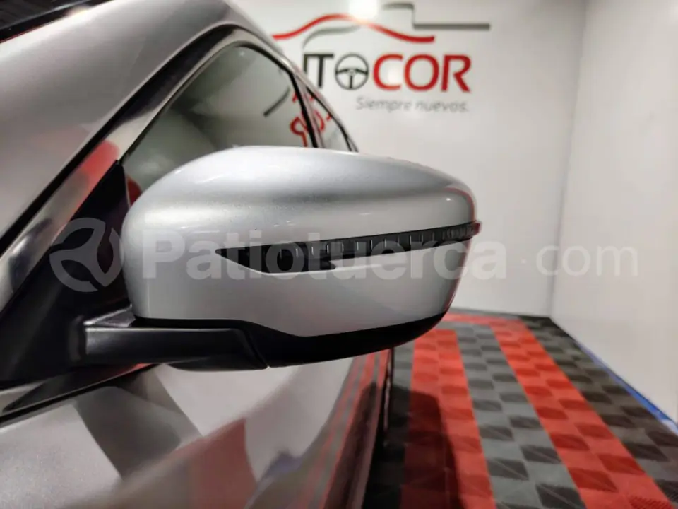 Foto 4 de Nissan XTRAIL SENSE