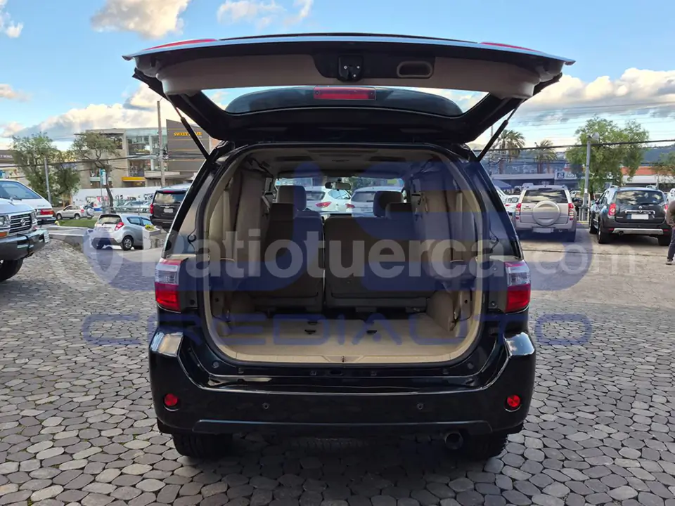 Foto 4 de Toyota AWT FORTUNER