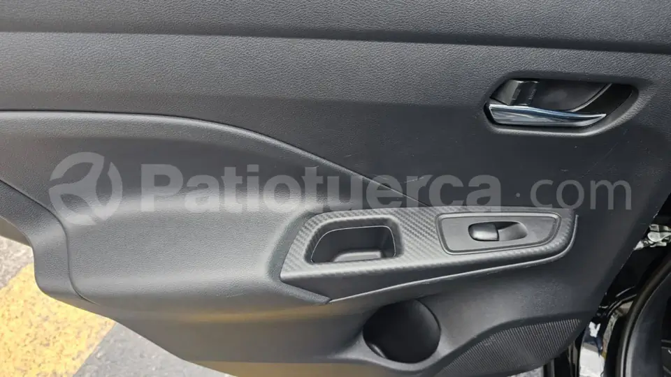 Foto 22 de Nissan Versa Sense