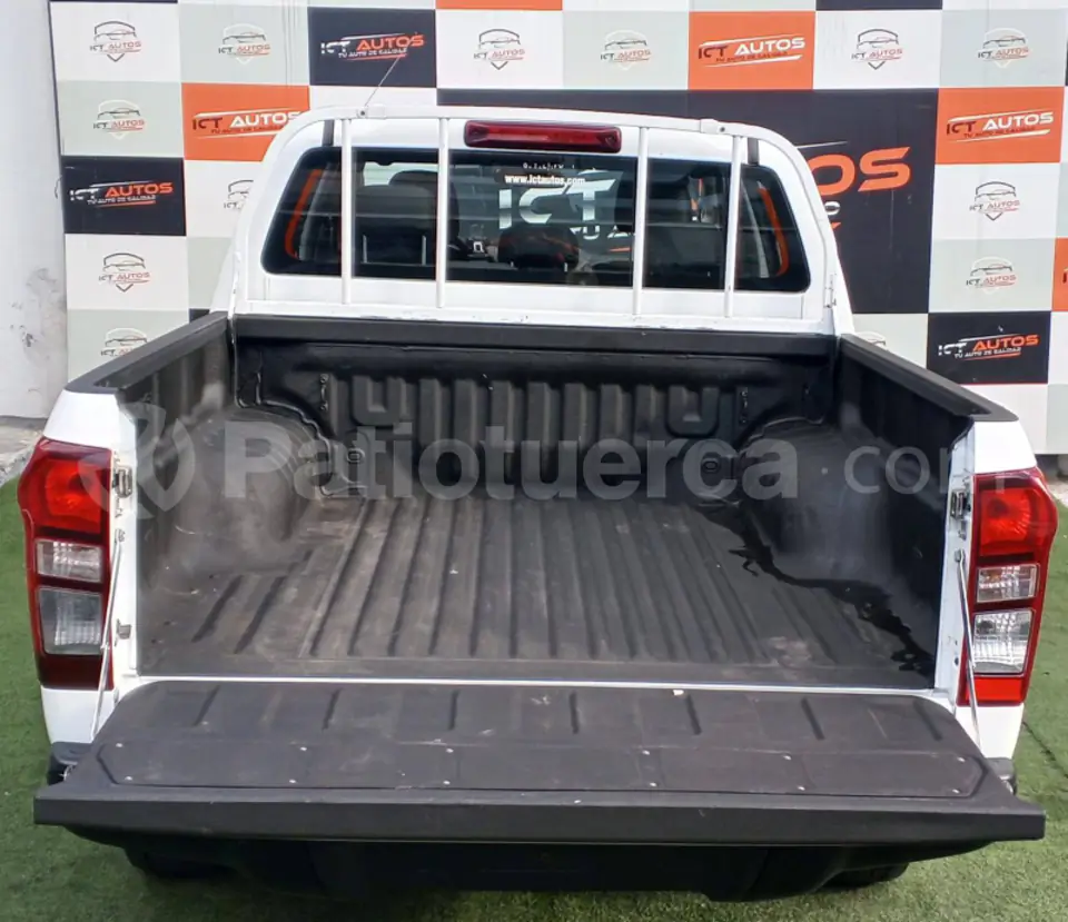 Foto 13 de Chevrolet D-MAX CRDI 2.5 CD 4X2 TM DIESEL