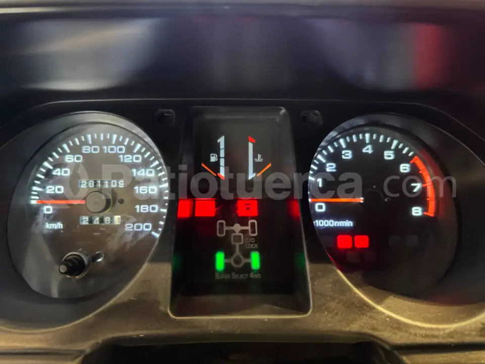 Foto 10 de Mitsubishi Montero GLS