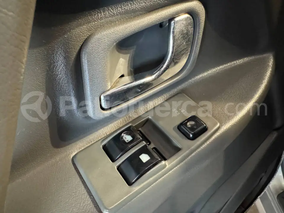 Foto 13 de Mitsubishi Montero GLS