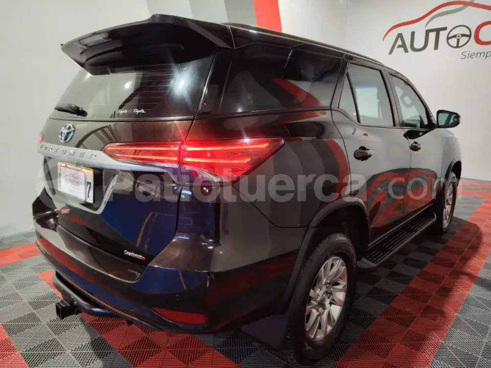 Foto 5 de Toyota New Fortuner