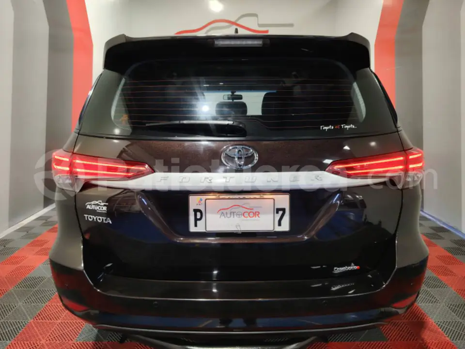 Foto 7 de Toyota New Fortuner