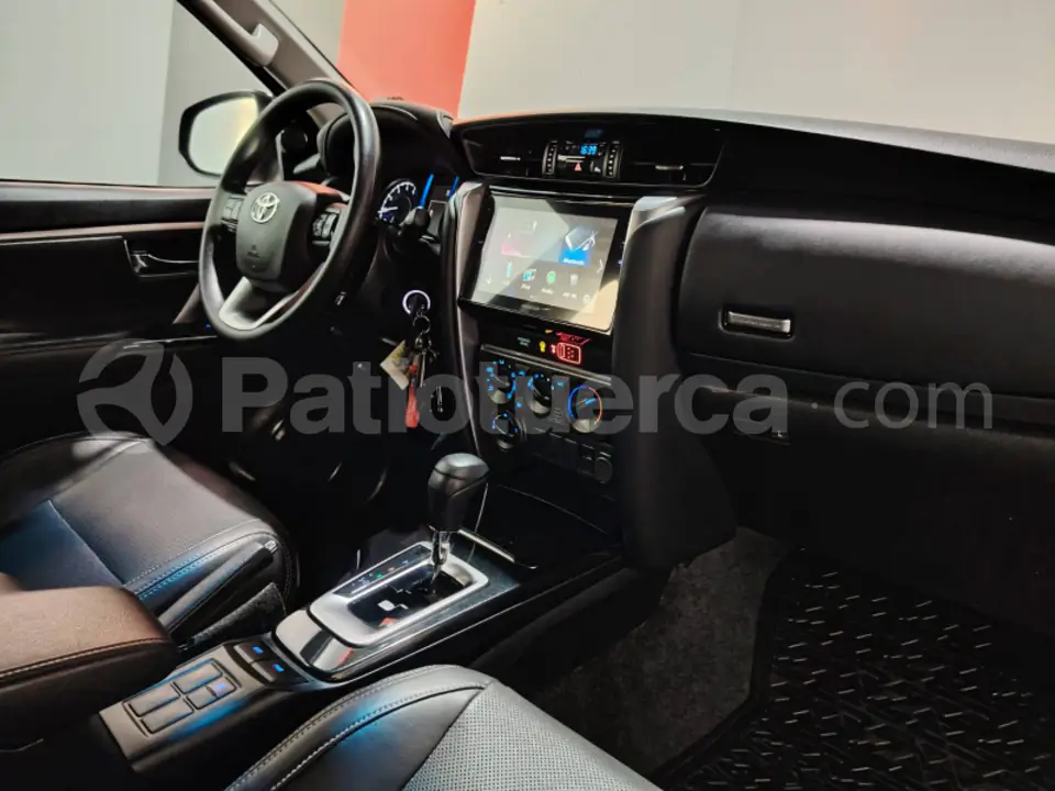 Foto 18 de Toyota New Fortuner