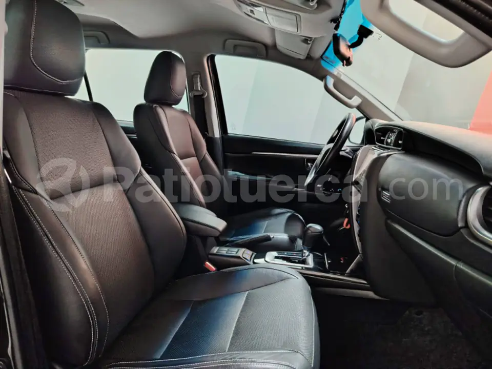 Foto 21 de Toyota New Fortuner