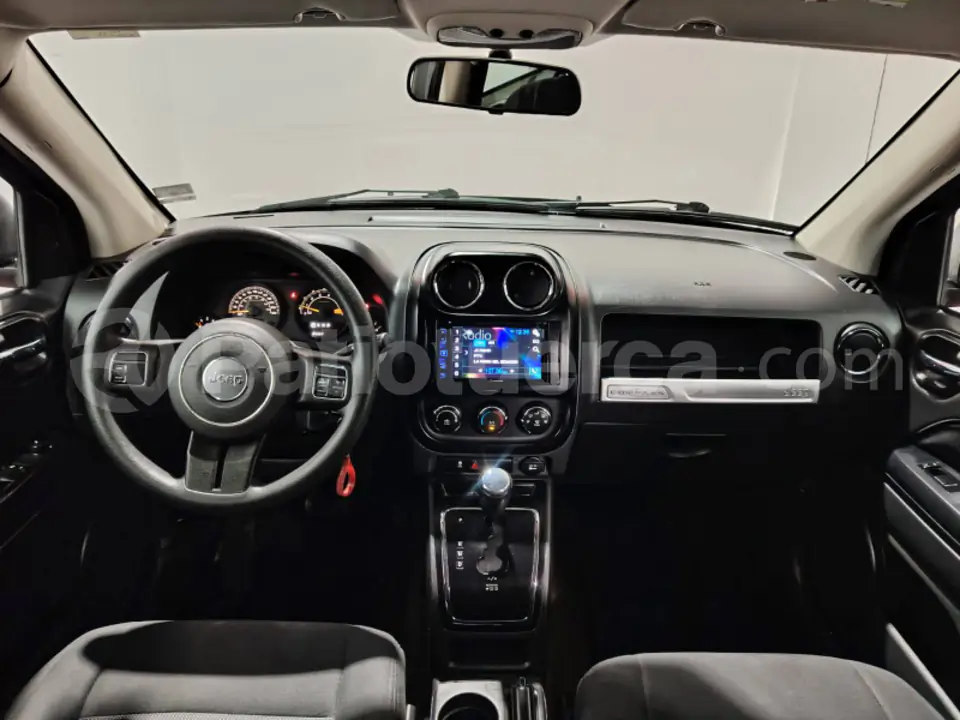 Foto 9 de Jeep Compass Sport