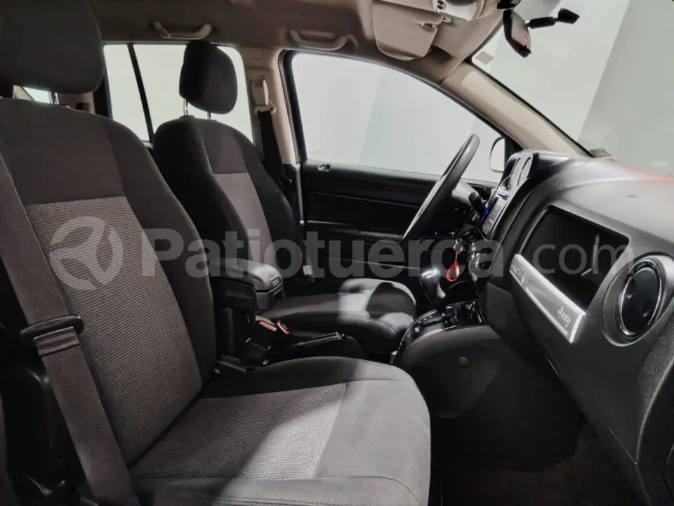 Foto 15 de Jeep Compass Sport