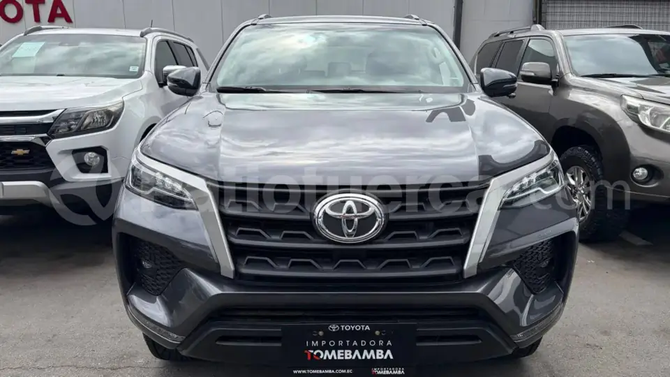 Foto 6 de Toyota Fortuner