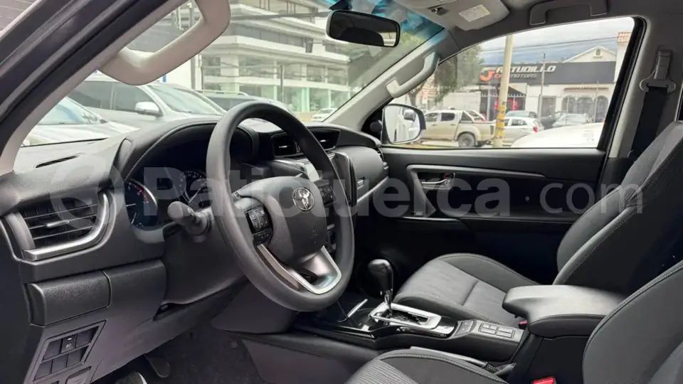 Foto 7 de Toyota Fortuner