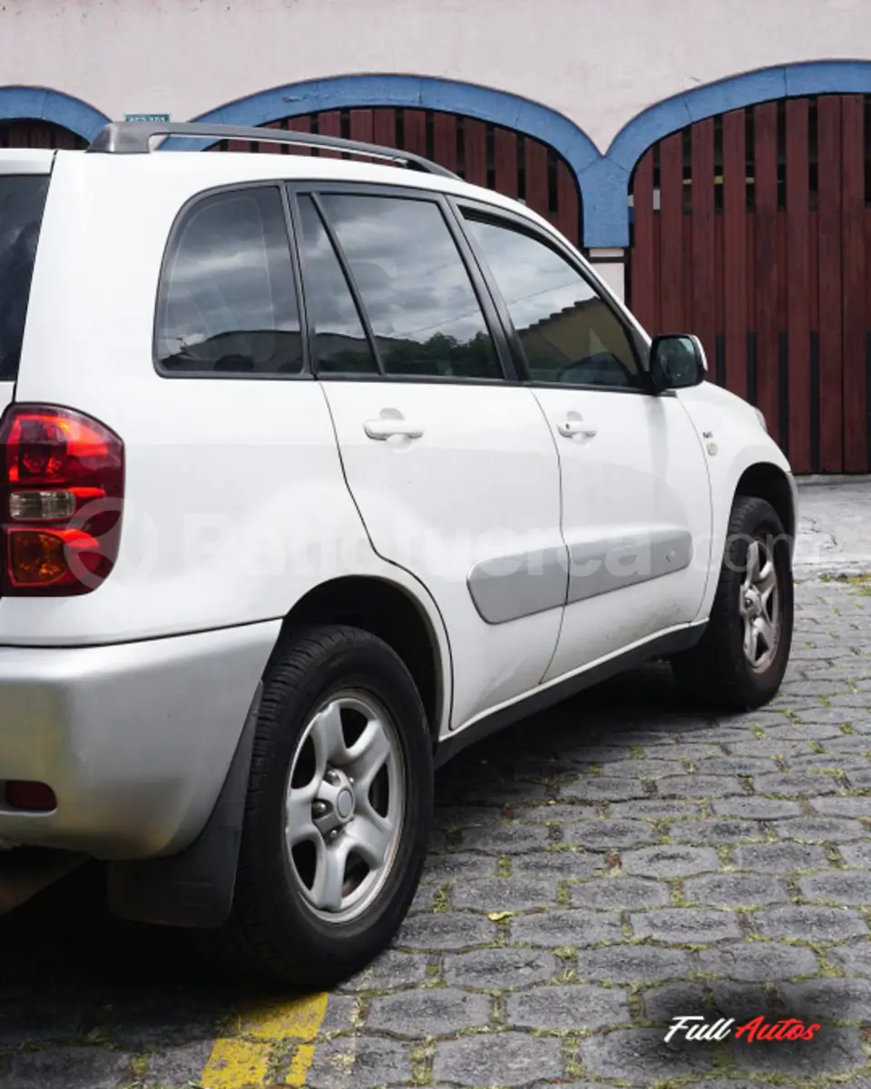 Foto 6 de Toyota RAV 4