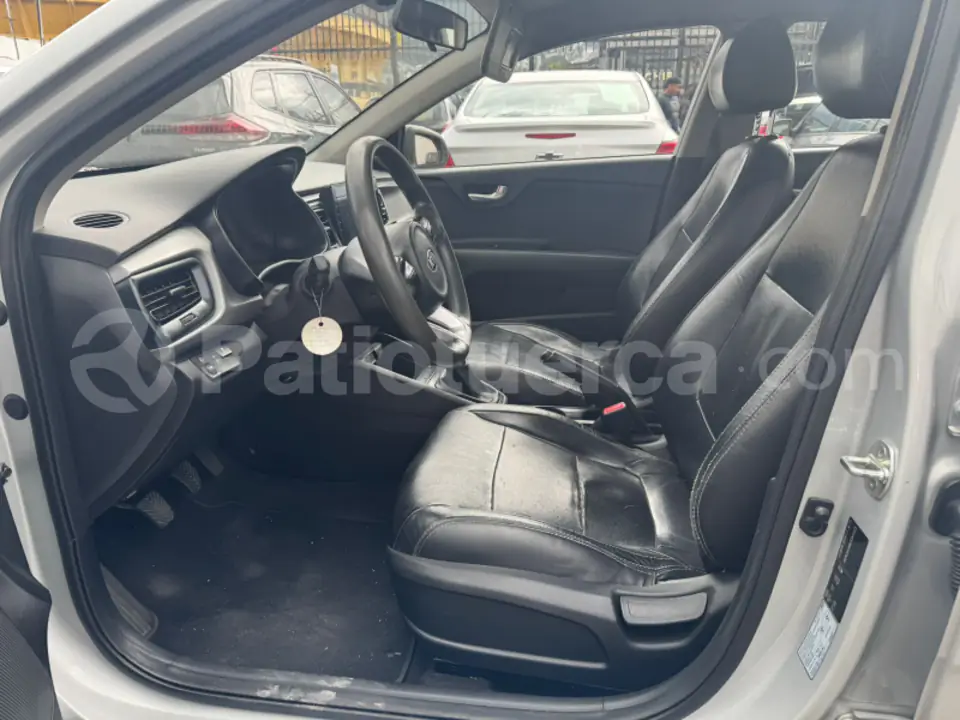 Foto 7 de Kia Rio