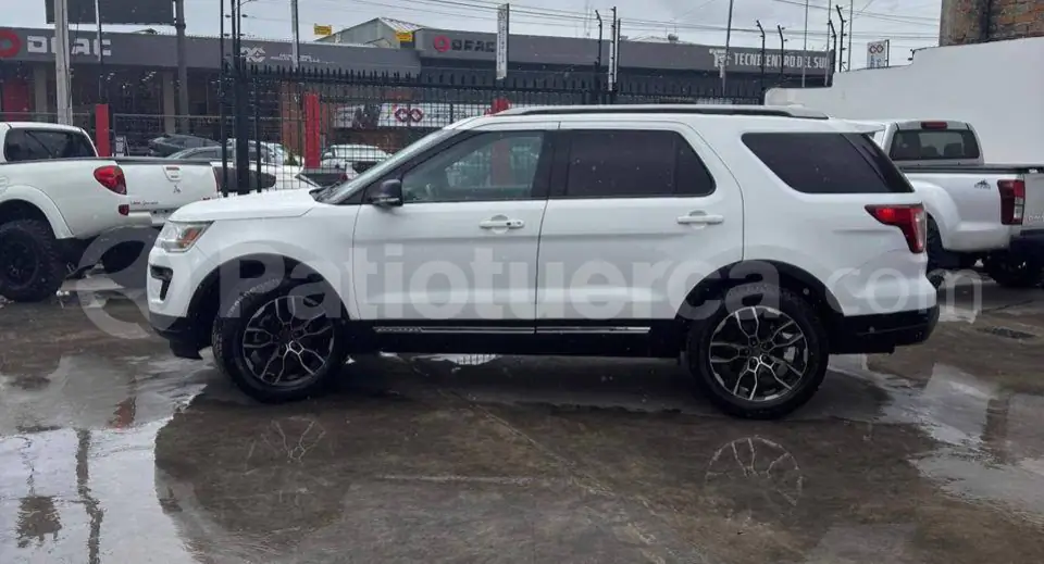 Foto 2 de Ford Explorer XLT
