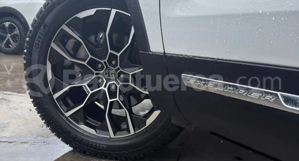 Foto 3 de Ford Explorer XLT