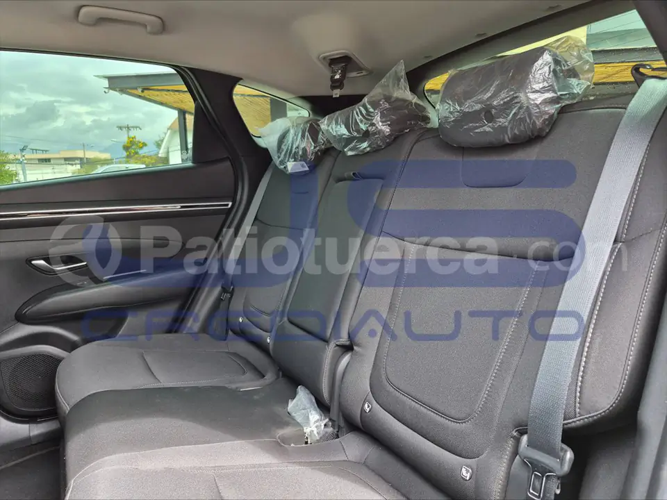 Foto 20 de Hyundai TUCSON NX4E GL