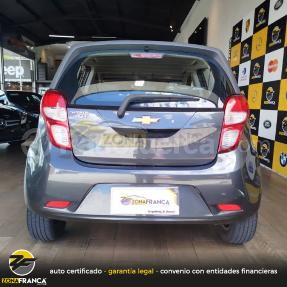 Foto 6 de Chevrolet SPARK GT LS