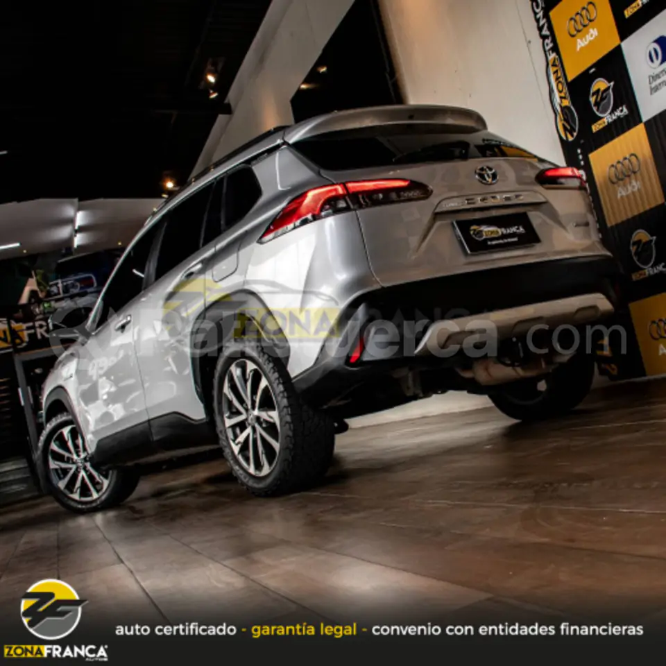Foto 4 de Toyota Corolla Cross High