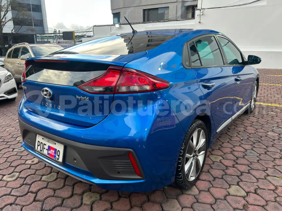 Foto 9 de Hyundai Ioniq Hybrid
