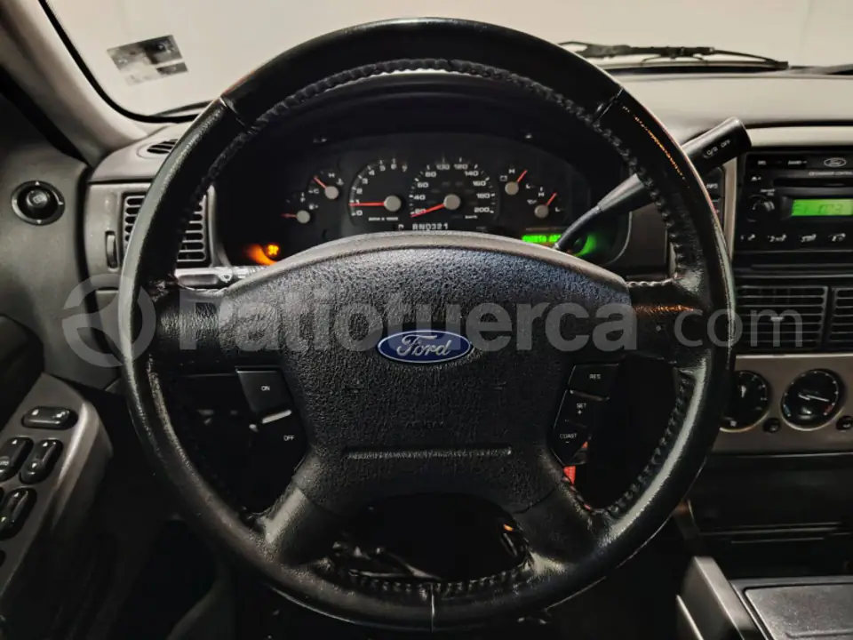 Foto 20 de Ford Explorer
