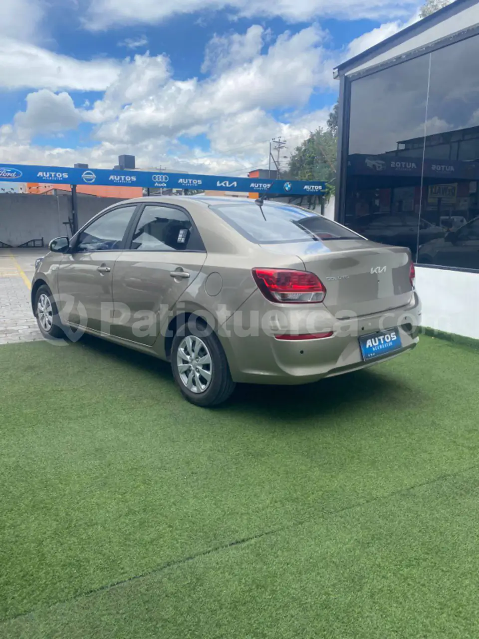 Foto 4 de Kia Soluto LX