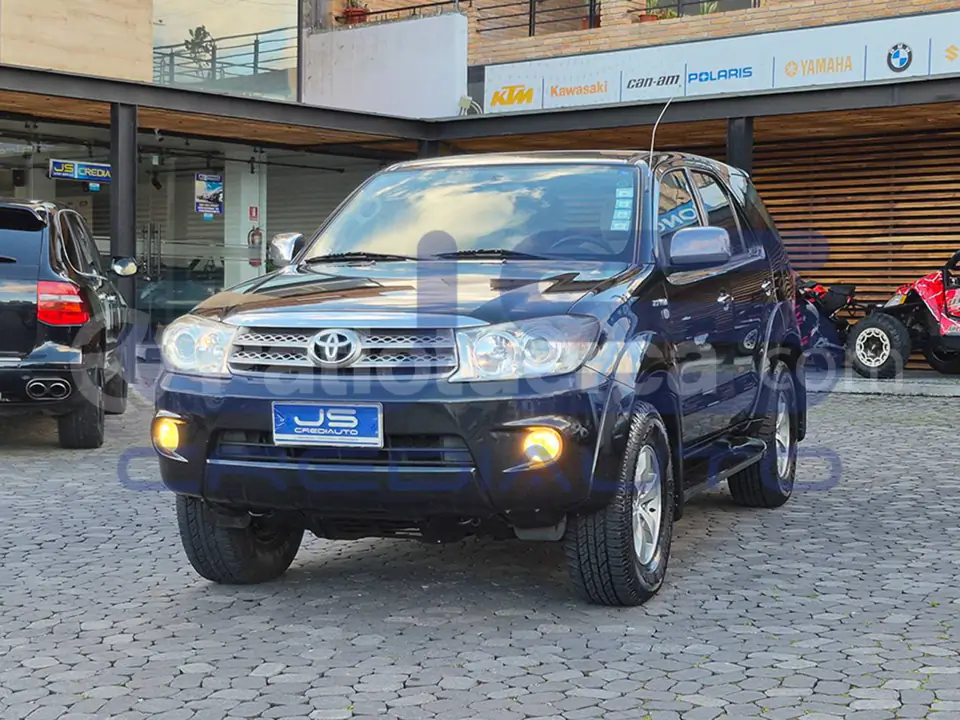 Foto 2 de Toyota Fortuner 2.7