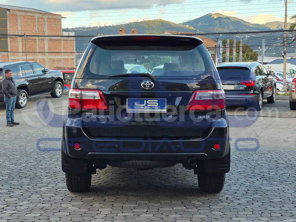 Foto 3 de Toyota Fortuner 2.7