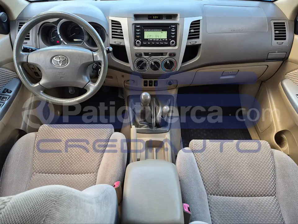 Foto 13 de Toyota Fortuner 2.7