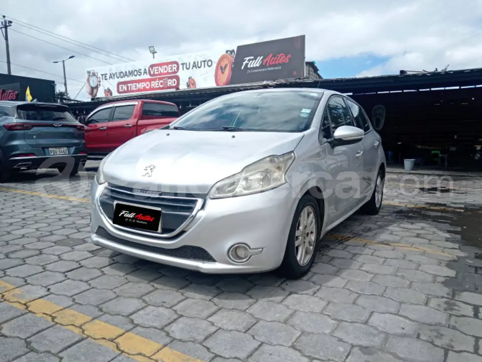 Foto 1 de Peugeot 208