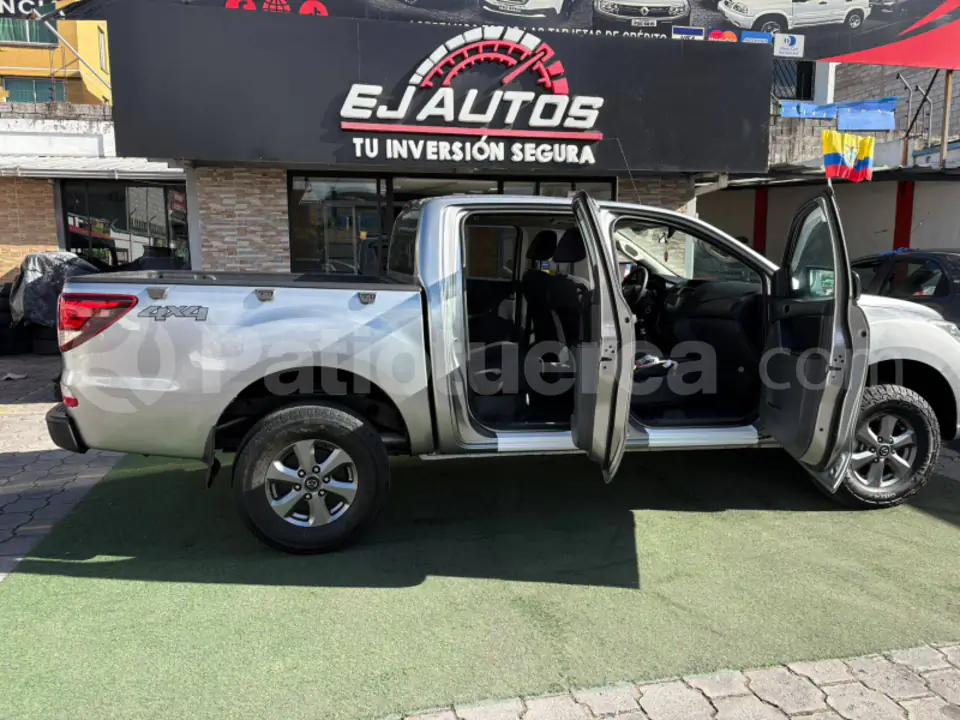 Foto 7 de Mazda BT-50 4x4 Diesel
