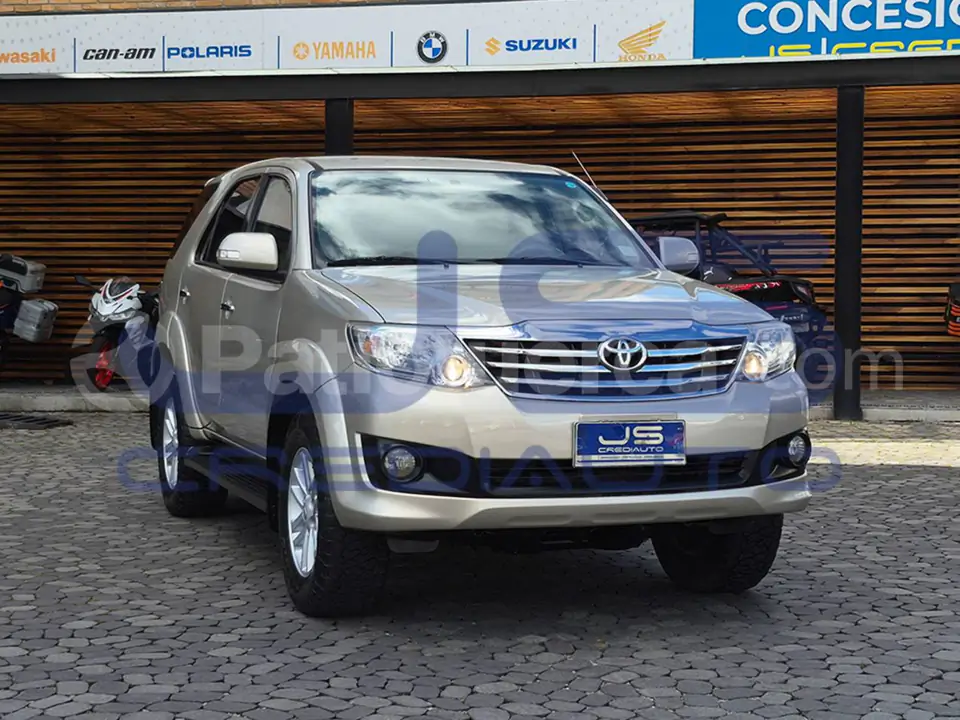 Foto 8 de Toyota Fortuner 2.7
