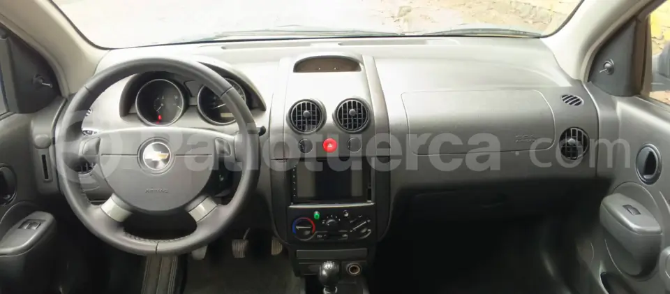 Foto 7 de Chevrolet Aveo Family