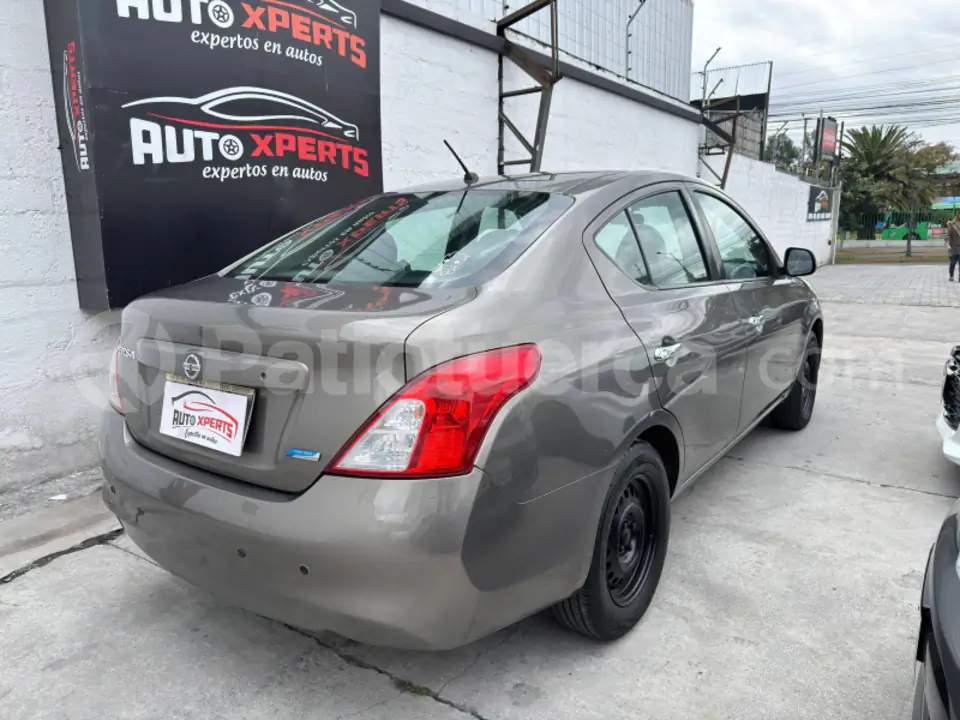 Foto 10 de Nissan Versa