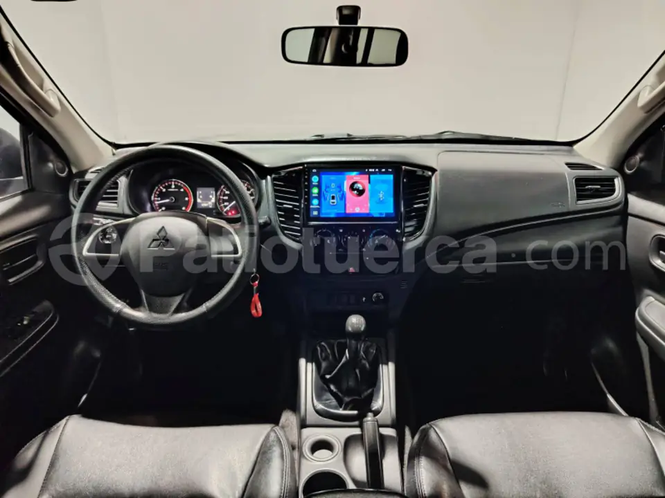 Foto 22 de Mitsubishi L200 HIRIDER