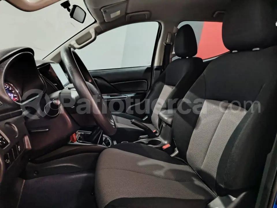 Foto 15 de Mitsubishi L200