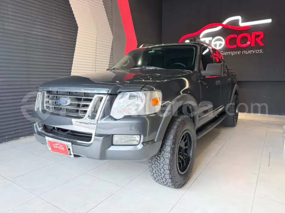 Foto 1 de Ford Explorer Sport Trac