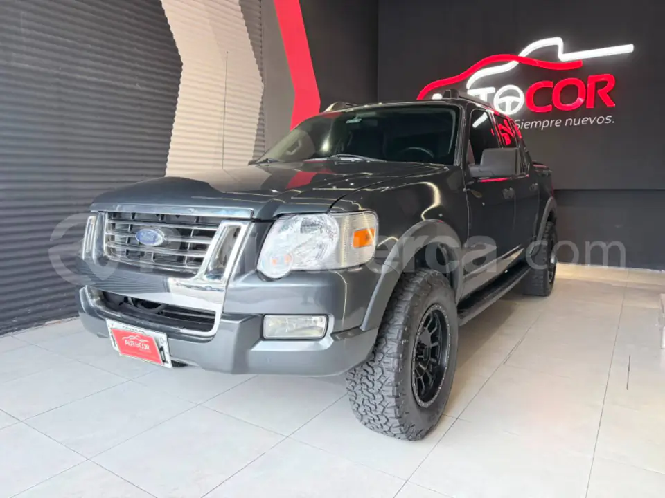 Foto 1 de Ford Explorer Sport Trac