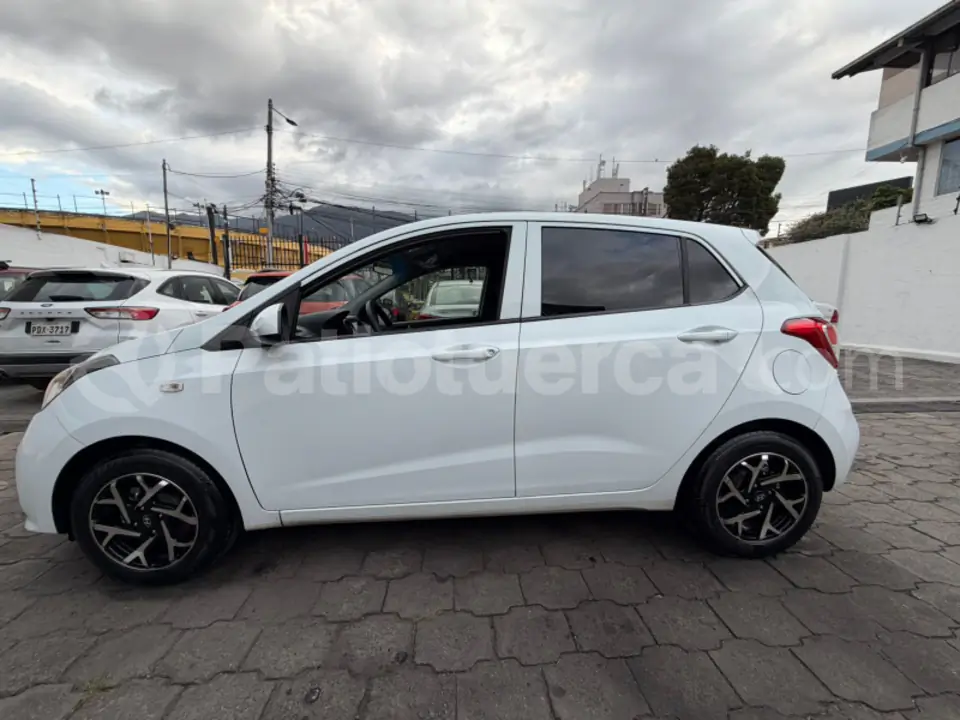 Foto 3 de Hyundai Grand I10 HB