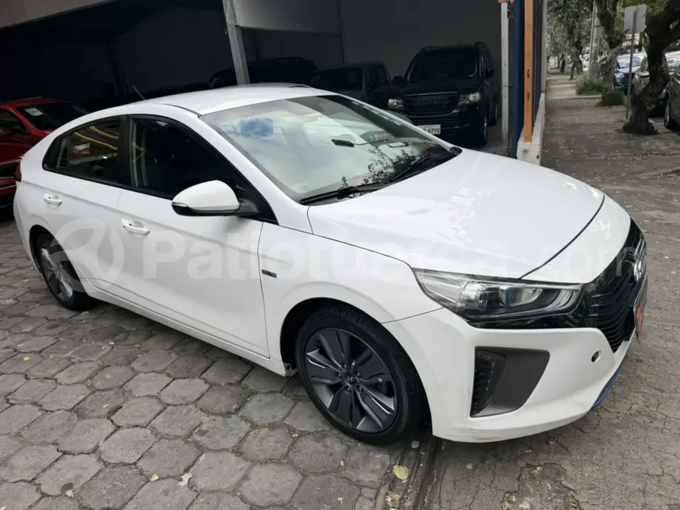Foto 15 de Hyundai Ioniq Hybrid