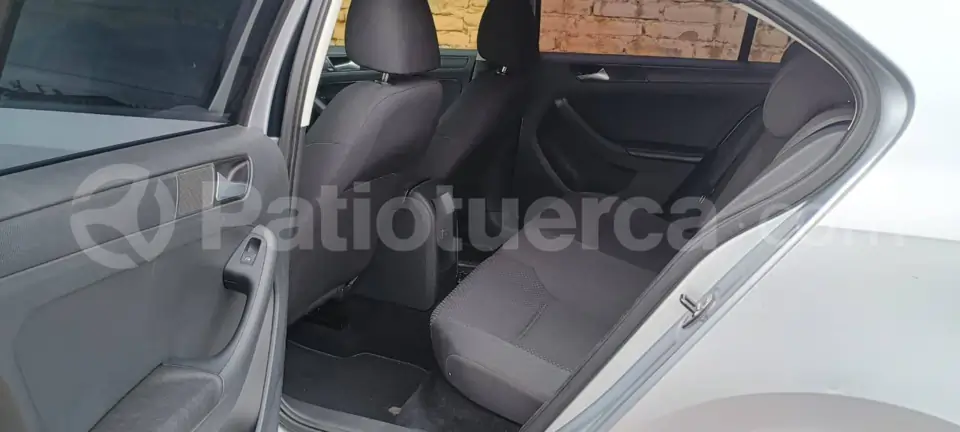 Foto 13 de Volkswagen NUEVO JETTA 162VS1