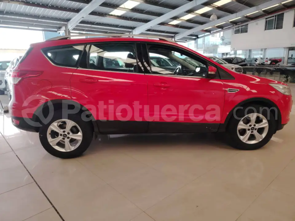 Foto 4 de Ford ESCAPE XLS